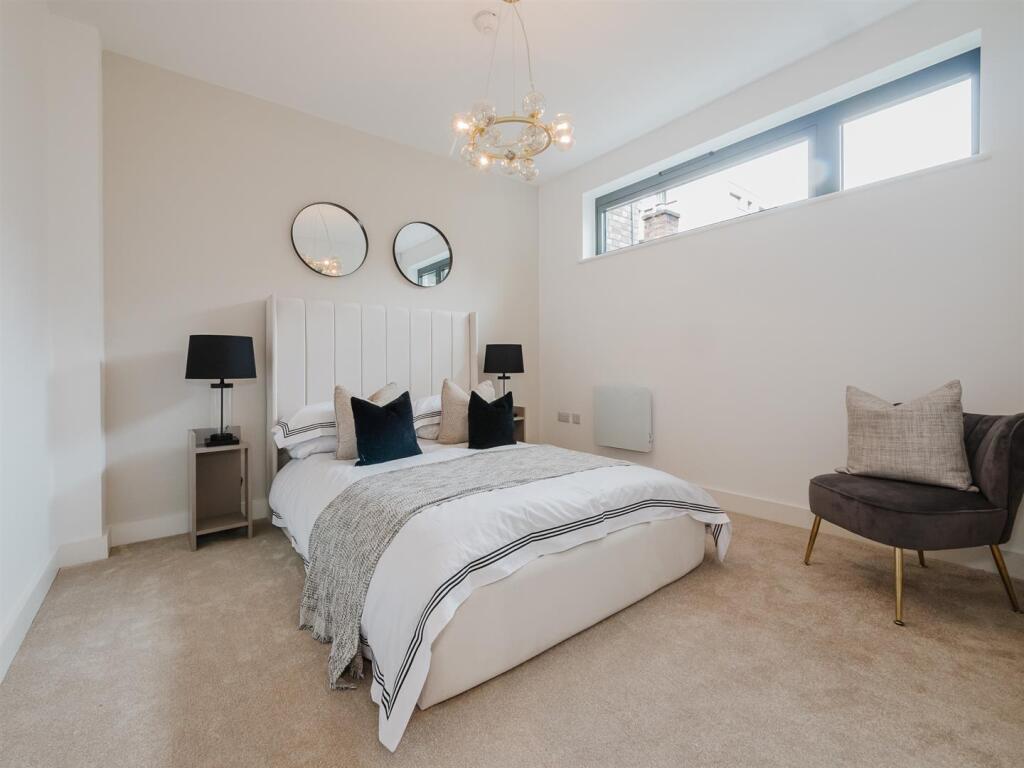 4 bedroom townhouse for sale in Railway Street, Altrincham, WA14